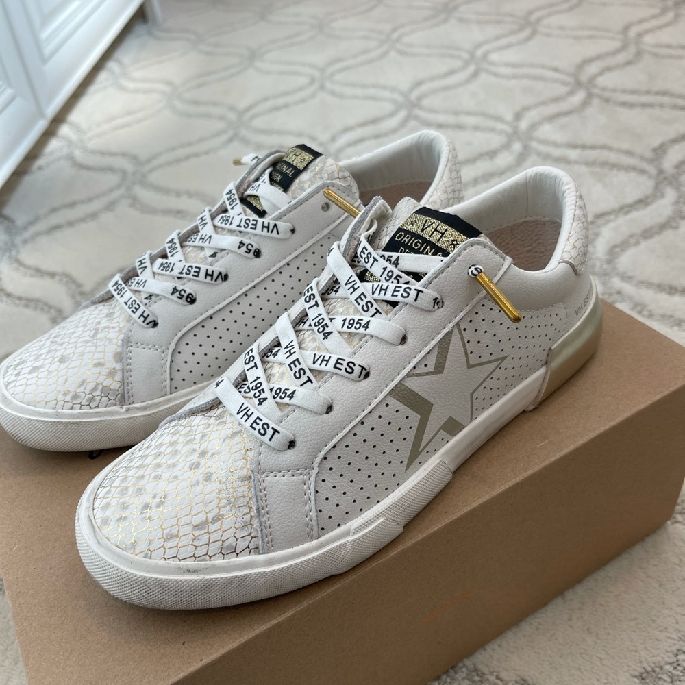 Vintage Havana 7.5 sneaker *Levy Star*